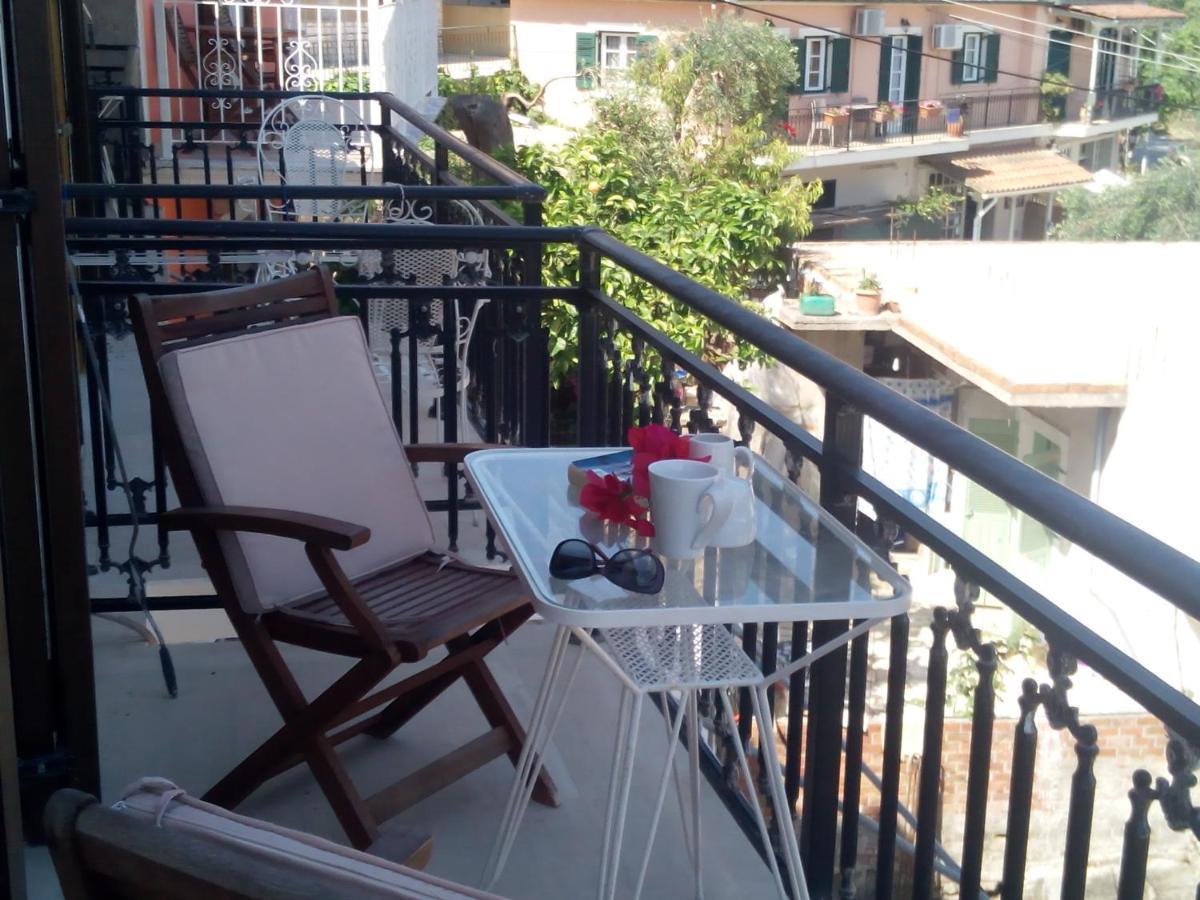 Soustas Apartments Longos  Екстер'єр фото