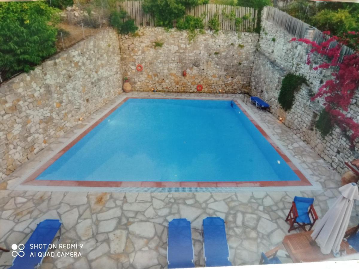 Soustas Apartments Longos  Екстер'єр фото