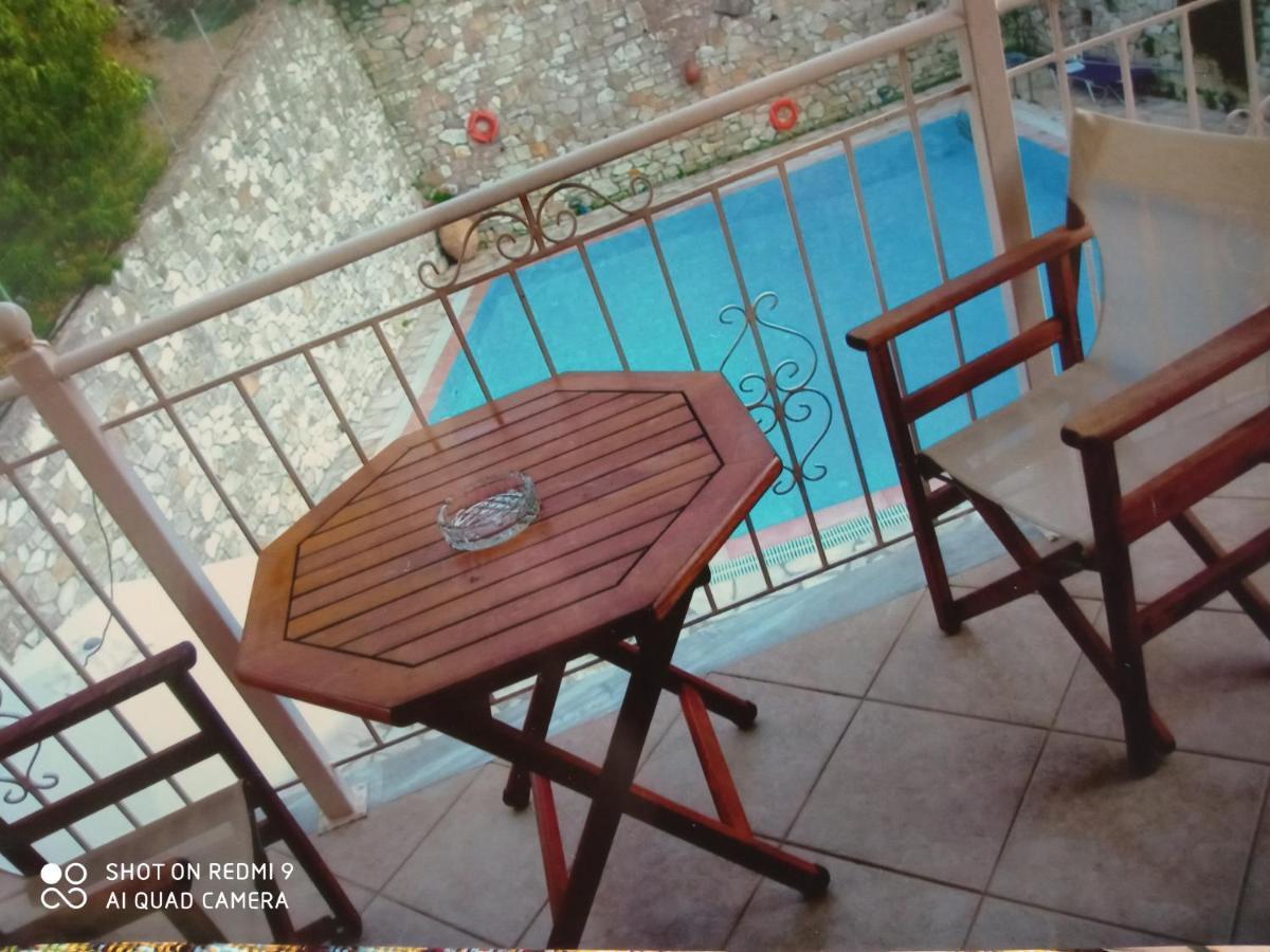 Soustas Apartments Longos  Екстер'єр фото