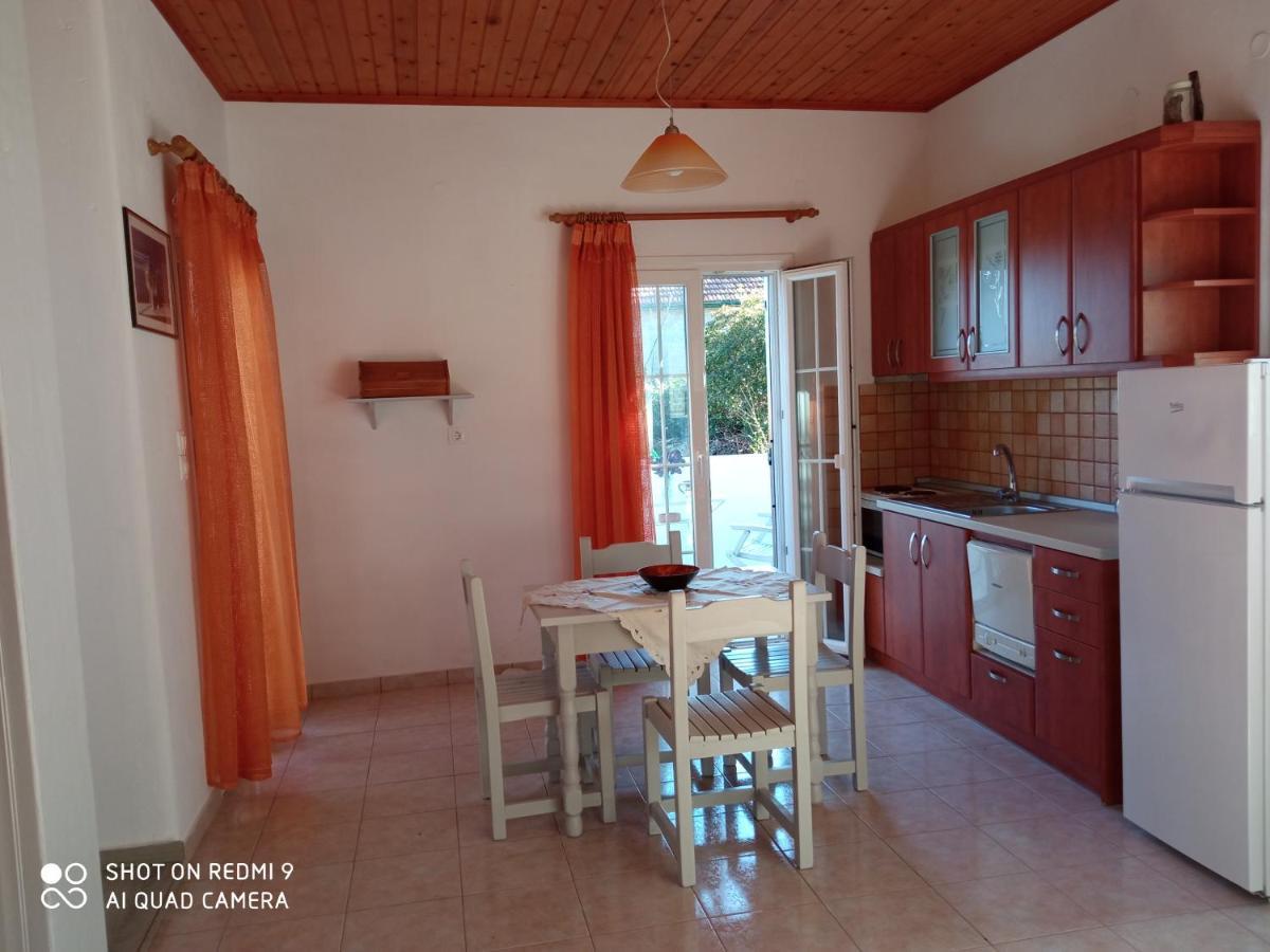 Soustas Apartments Longos  Екстер'єр фото