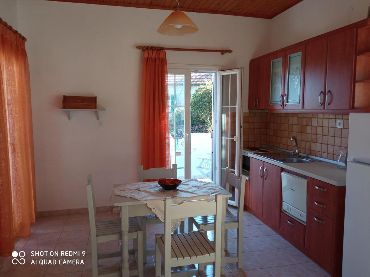 Soustas Apartments Longos  Екстер'єр фото