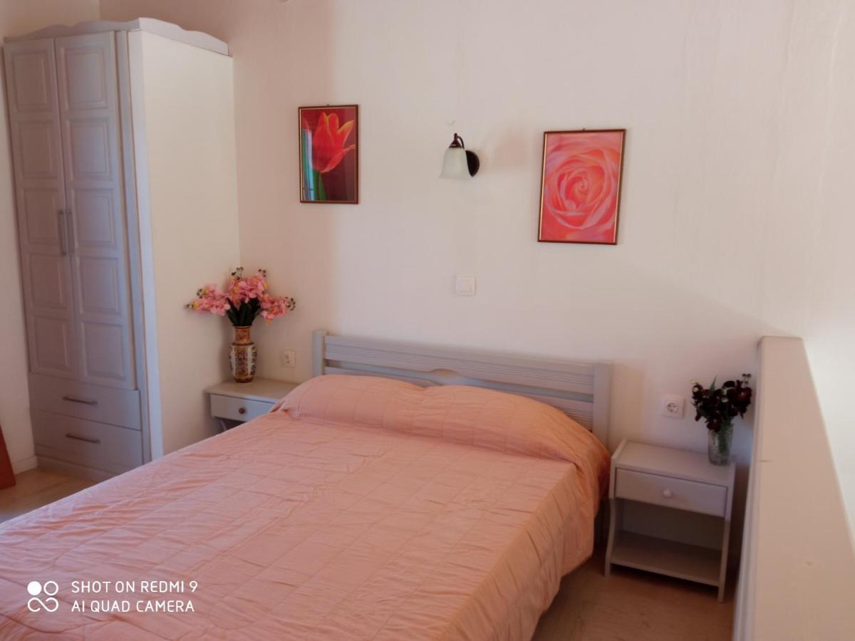 Soustas Apartments Longos  Екстер'єр фото
