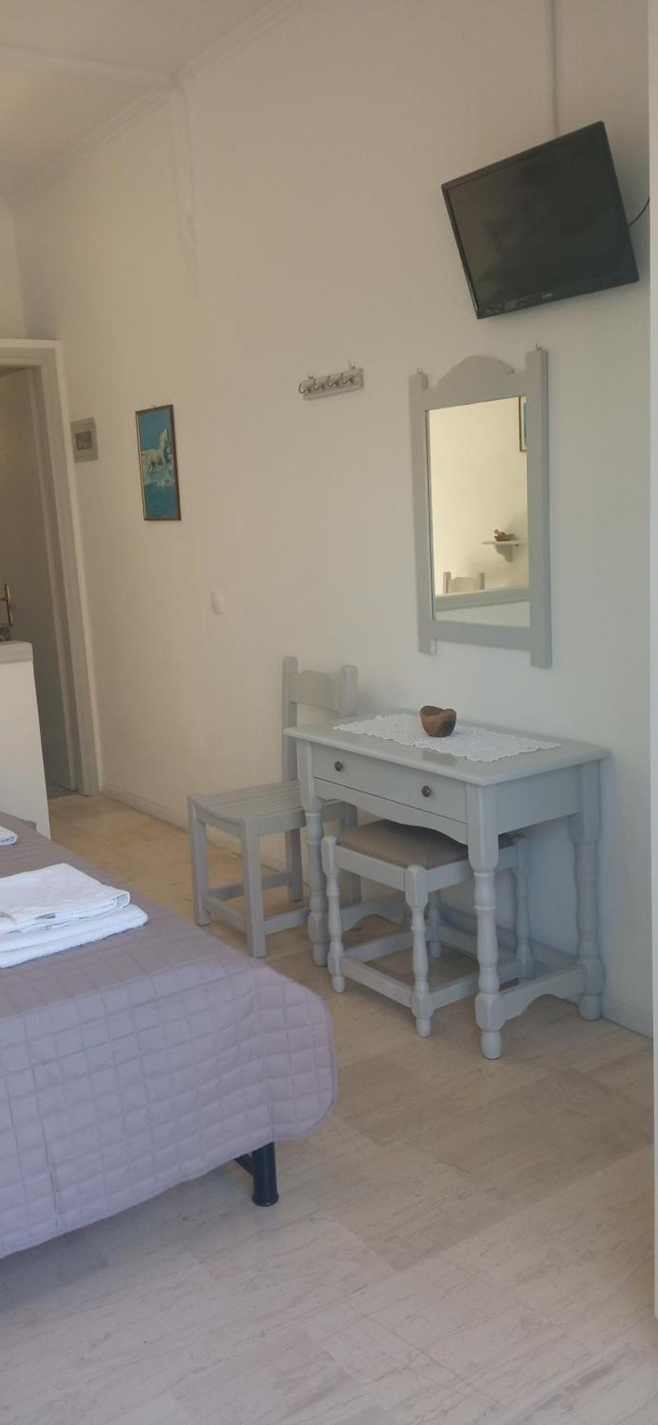 Soustas Apartments Longos  Екстер'єр фото