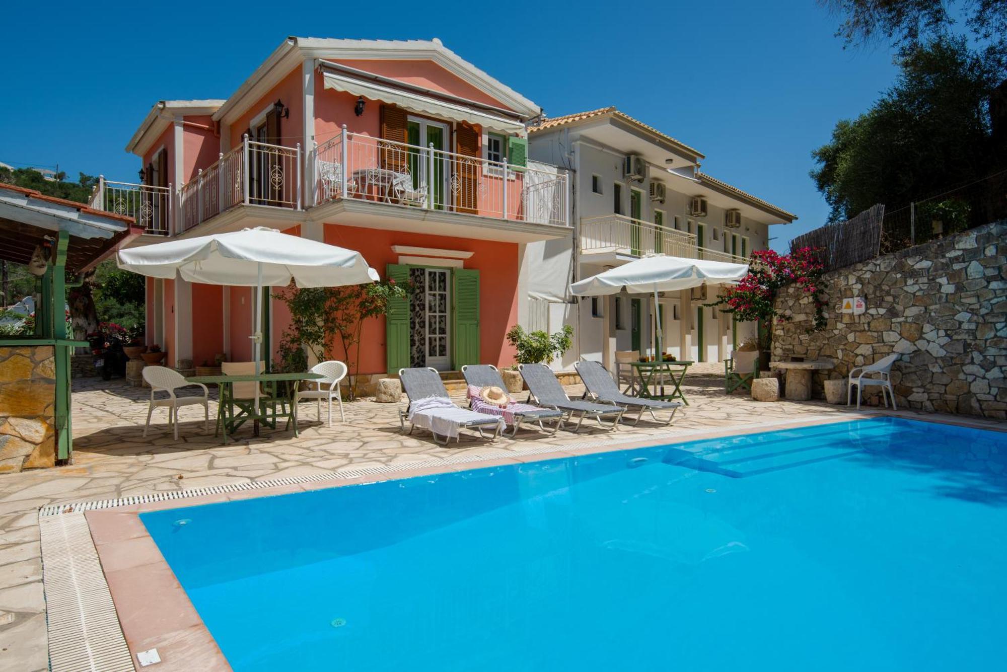 Soustas Apartments Longos  Екстер'єр фото